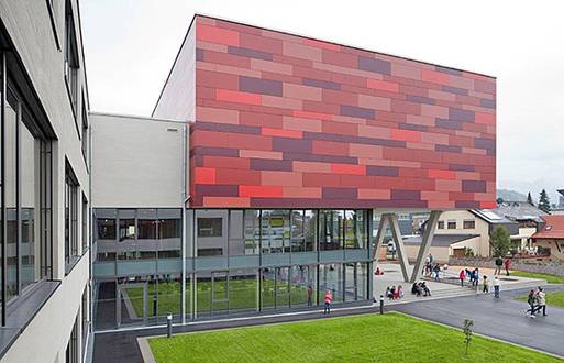 Quelle: Montessori-Schulhaus, Lehmann